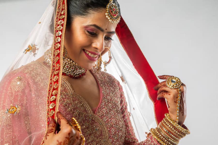 How to Style Mehndi Outfits with Perfect Makeup Ideas 41 Style Mehndi Outfits with Perfect Makeup Ideas