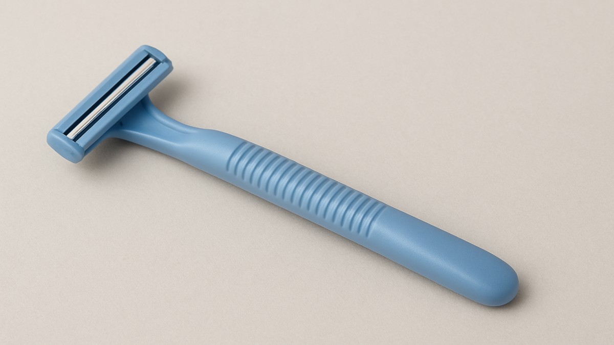 Face Razor: A Simple Tool for Smooth and Glowing Skin 41 Face Razor